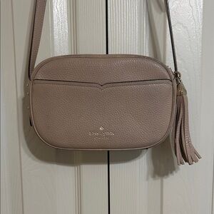 Kate Spade Kourtney Camera Taupe Crossbody Bag with Tassel.